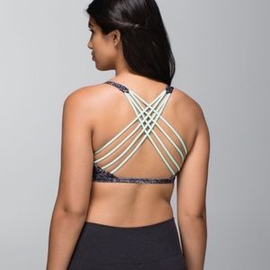 NWT Lululemon Free to Be Wild Bra